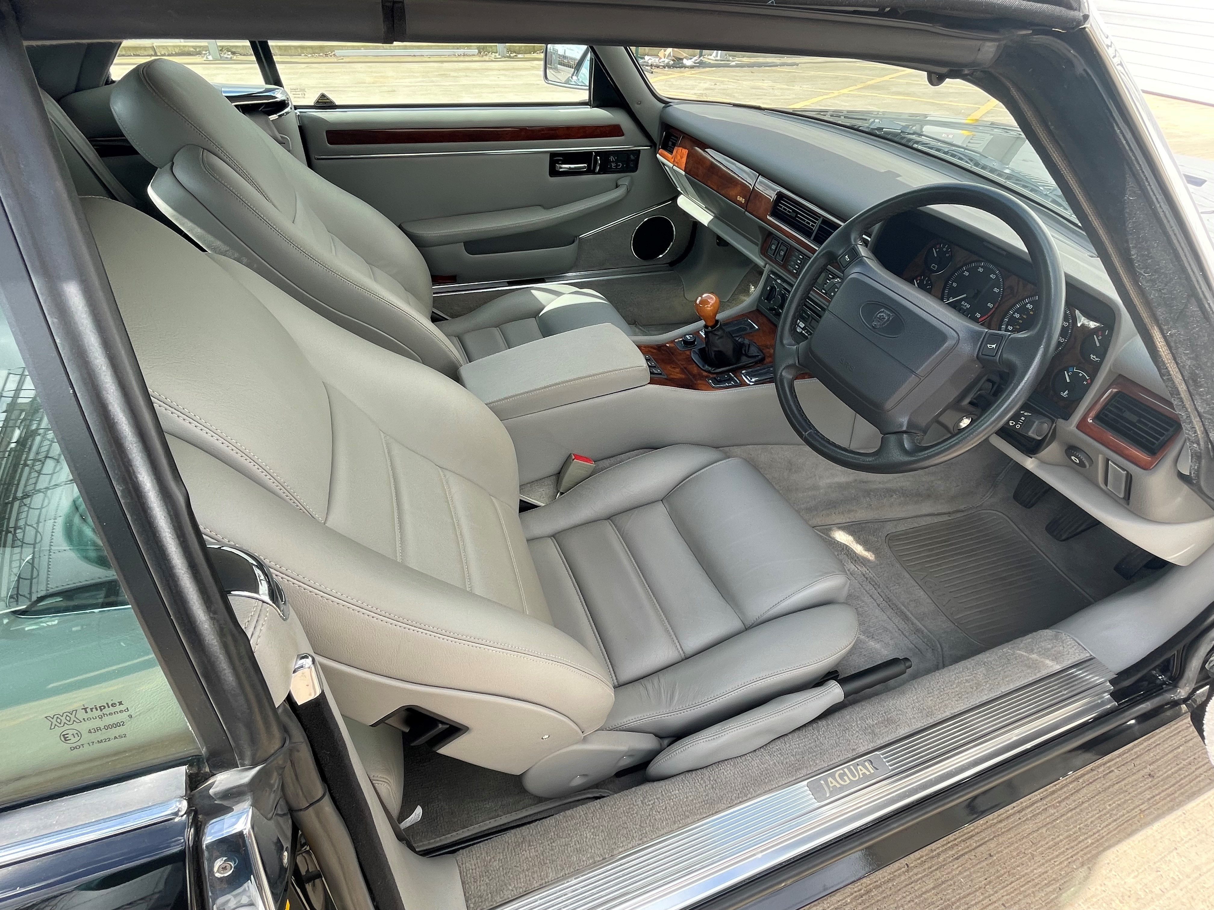 1994 Jaguar XJ-S 4.0-Litre interior