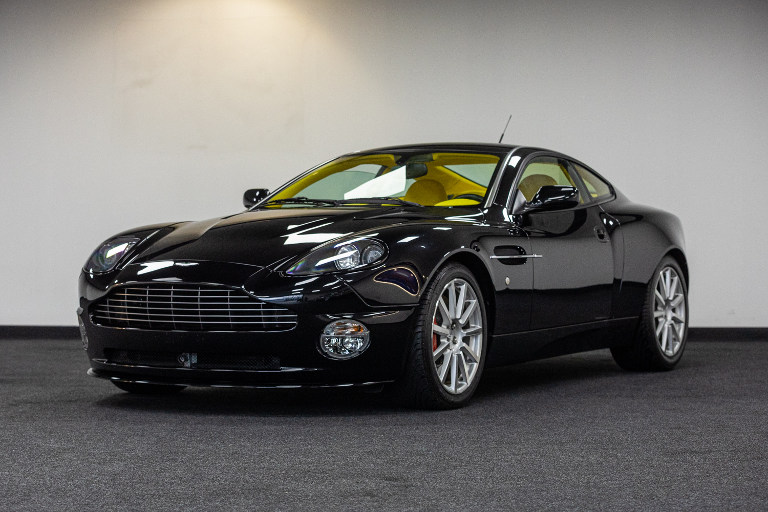 2007 Aston Martin V12 Vanquish S 2+2 